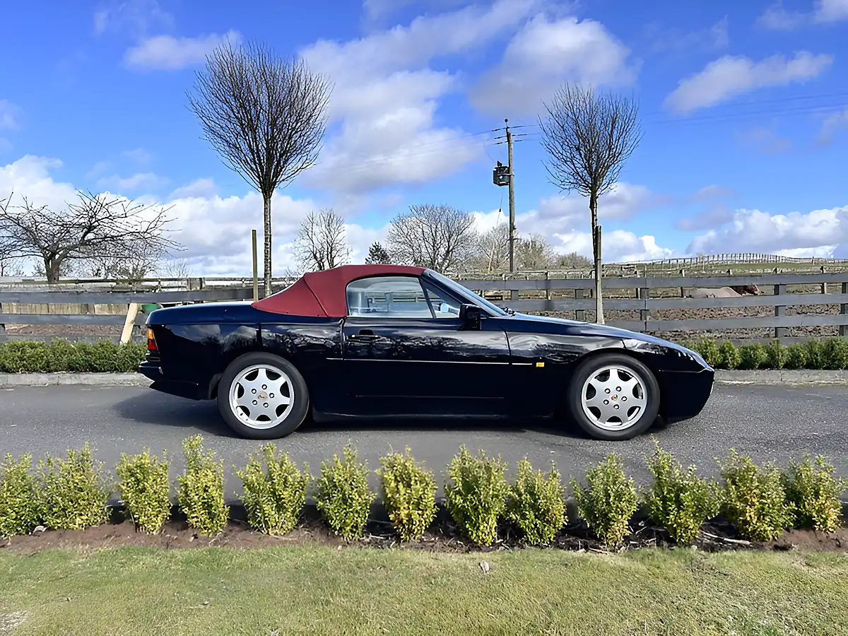 Used 1992 Porsche 944 S2 Black - Interior and Exterior details 3