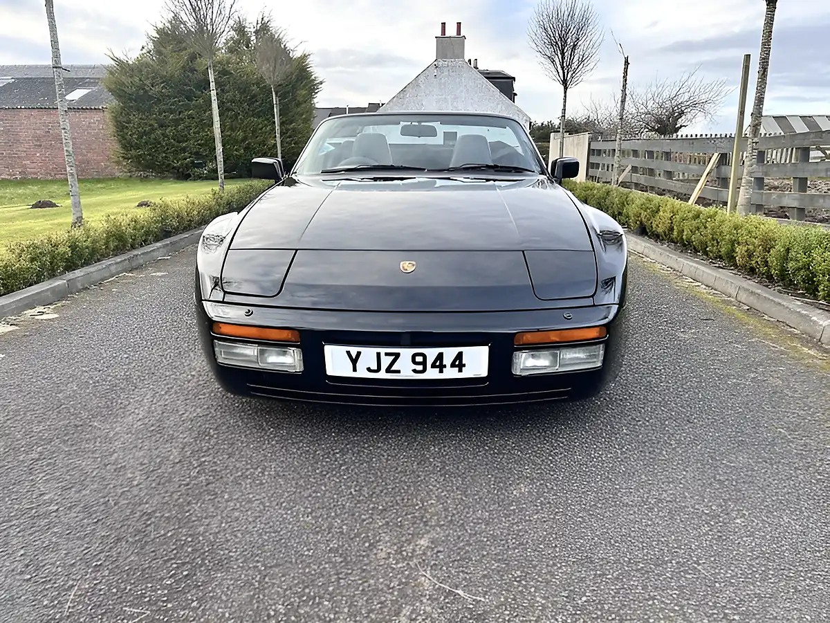 Used 1992 Porsche 944 S2 Black - Interior and Exterior details 9