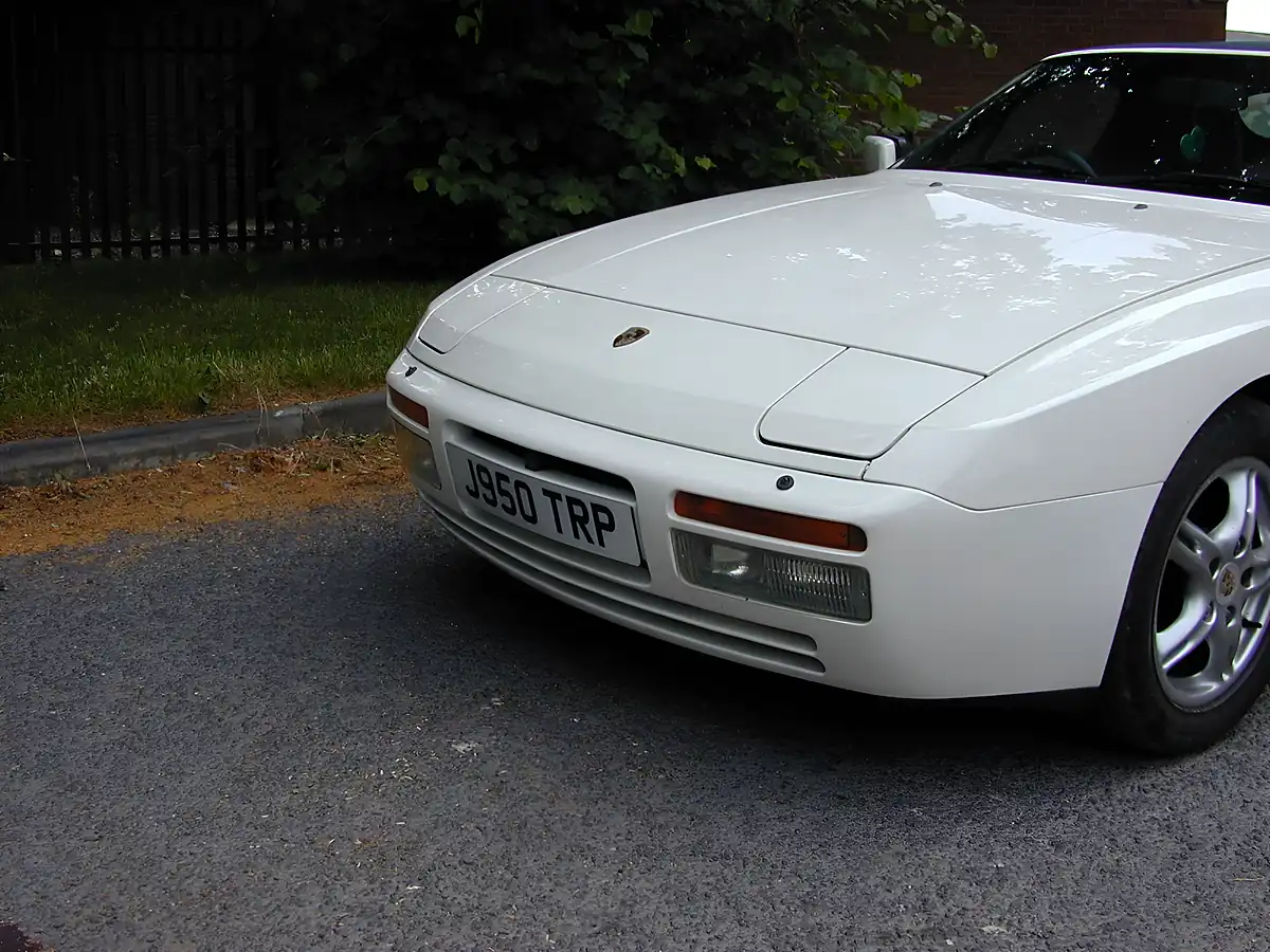Used 1992 Porsche 944 S2 Cabrio White - Interior and Exterior details 12