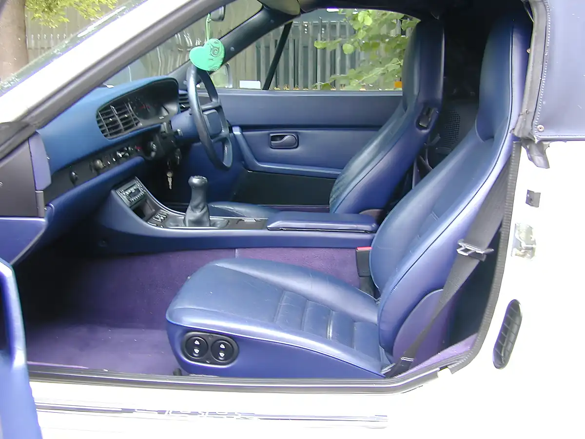 Used 1992 Porsche 944 S2 Cabrio White - Interior and Exterior details 17