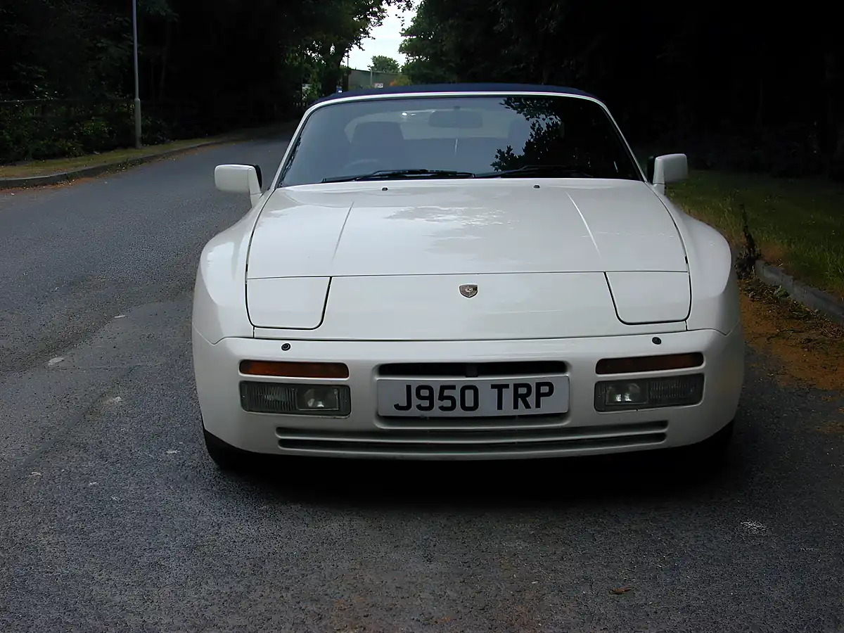 Used 1992 Porsche 944 S2 Cabrio White - Interior and Exterior details 4
