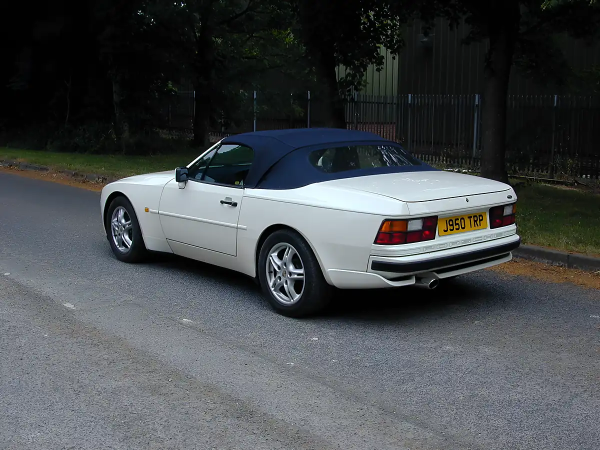 Used 1992 Porsche 944 S2 Cabrio White - Interior and Exterior details 6