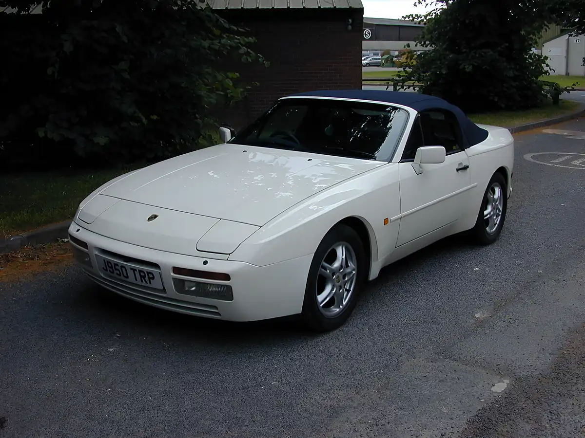 Used 1992 Porsche 944 S2 Cabrio White - Interior and Exterior details 8