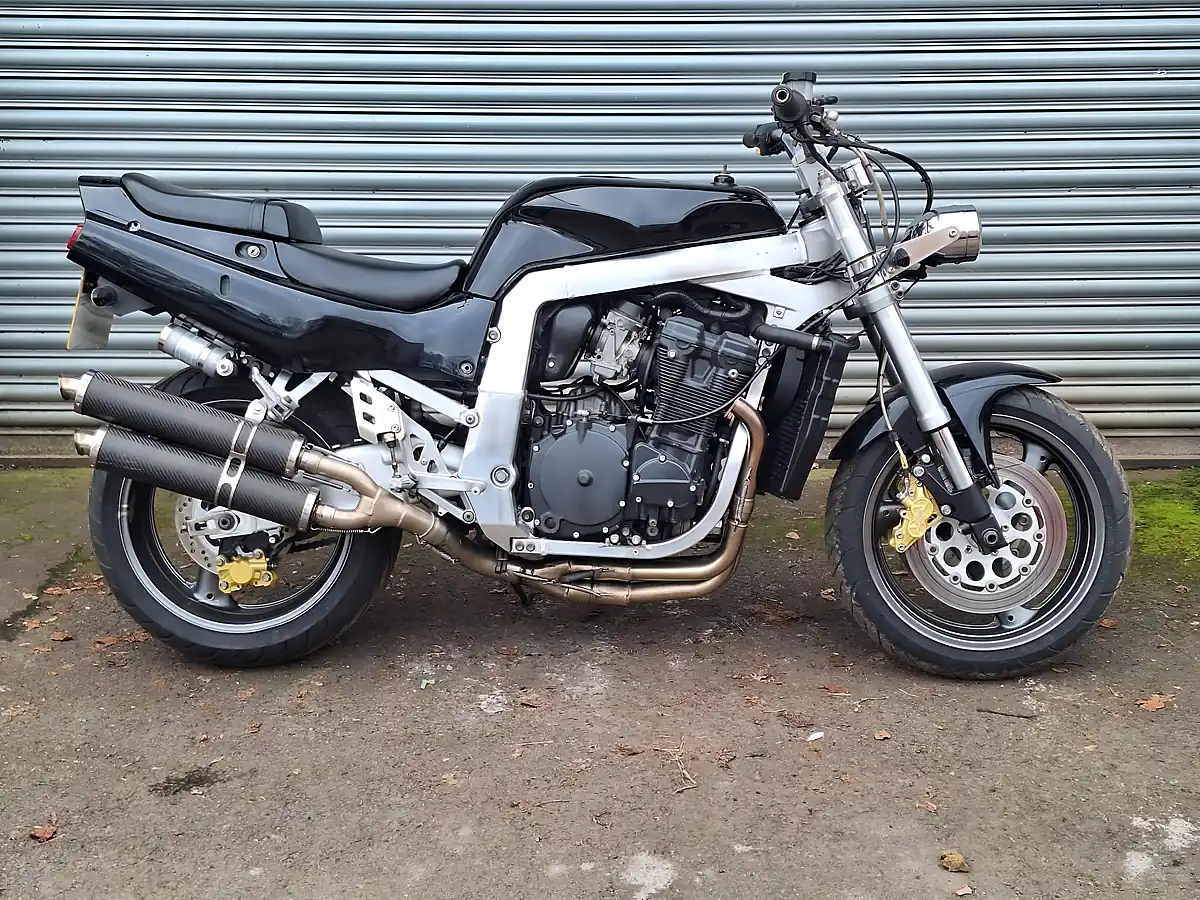 Used 1992 Suzuki Gsx Black - Interior and Exterior details 10