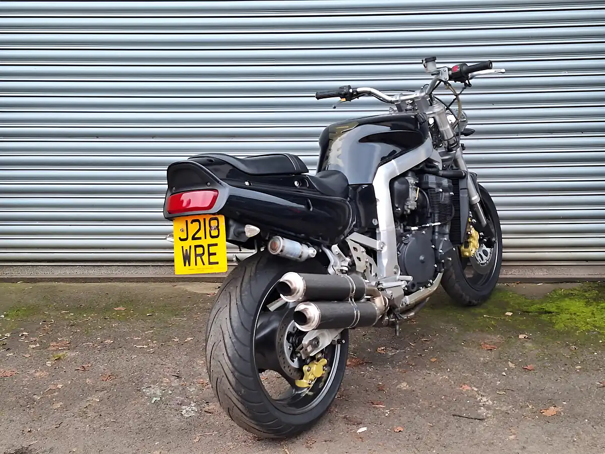 Used 1992 Suzuki Gsx Black - Interior and Exterior details 3