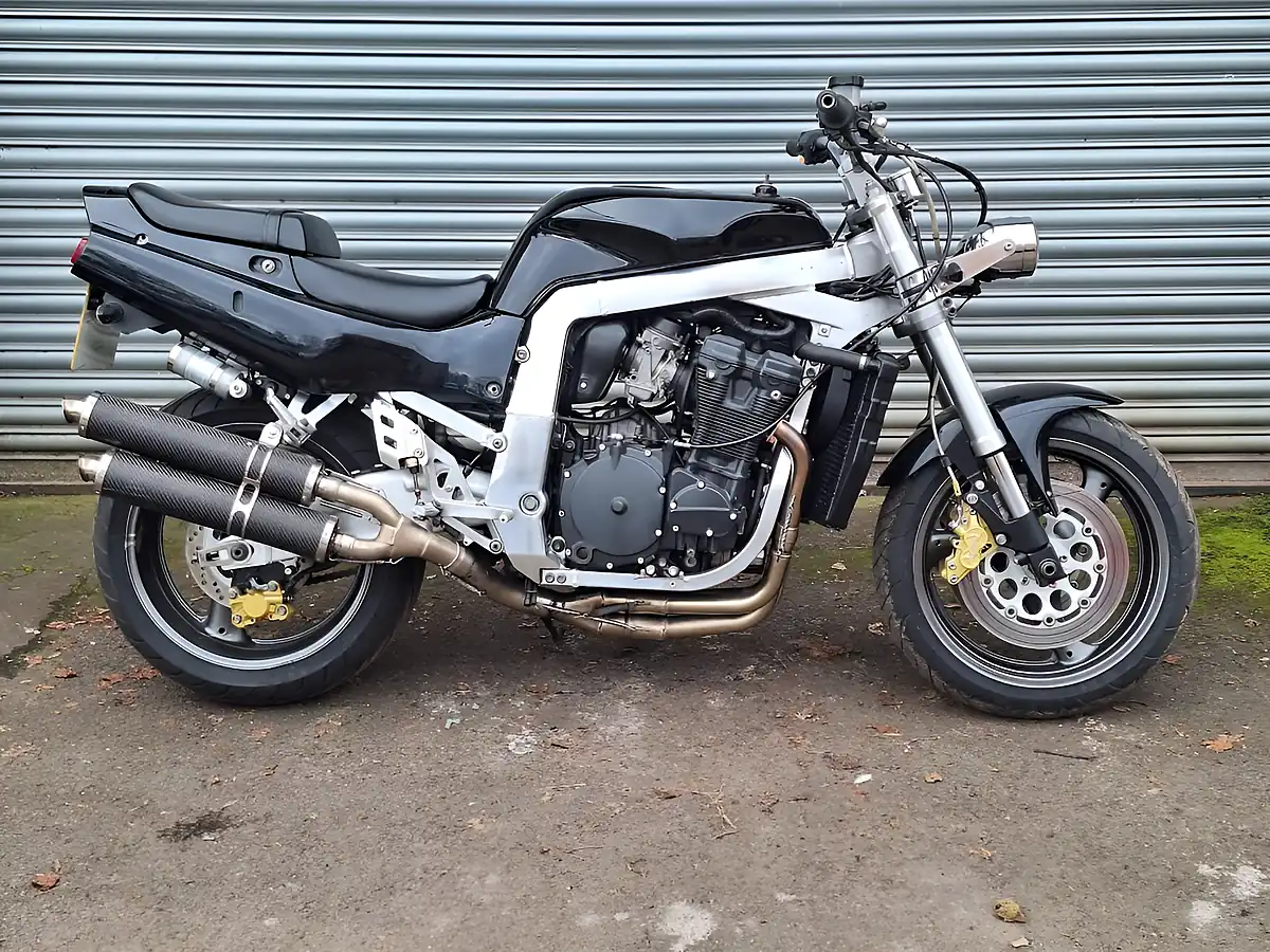 Used 1992 Suzuki Gsx Black - Interior and Exterior details 4