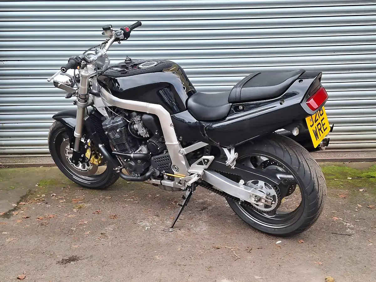 Used 1992 Suzuki Gsx Black - Interior and Exterior details 6