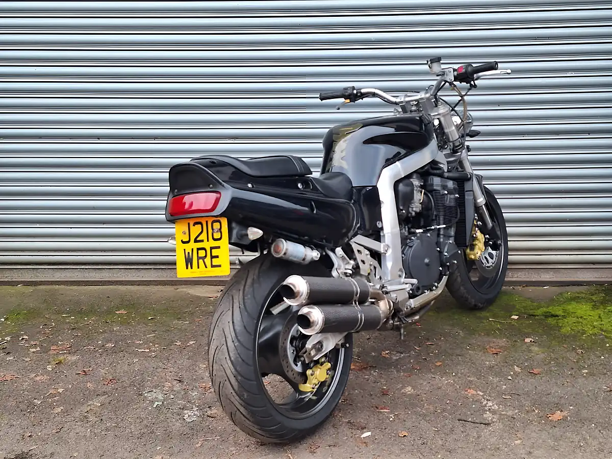 Used 1992 Suzuki Gsx Black - Interior and Exterior details 9