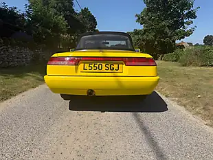Used 1993 Alfa Romeo Spider S4 Giallo Bilbao - Interior and Exterior details 11