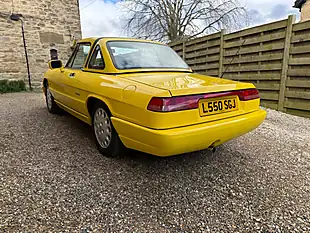 Used 1993 Alfa Romeo Spider S4 Giallo Bilbao - Interior and Exterior details 17