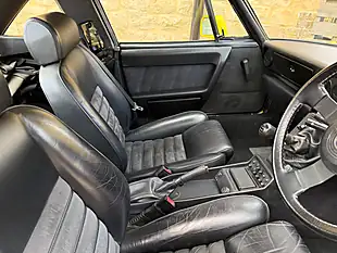 Used 1993 Alfa Romeo Spider S4 Giallo Bilbao - Interior and Exterior details 19