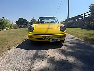 Used 1993 Alfa Romeo Spider S4 Giallo Bilbao - Interior and Exterior details 7