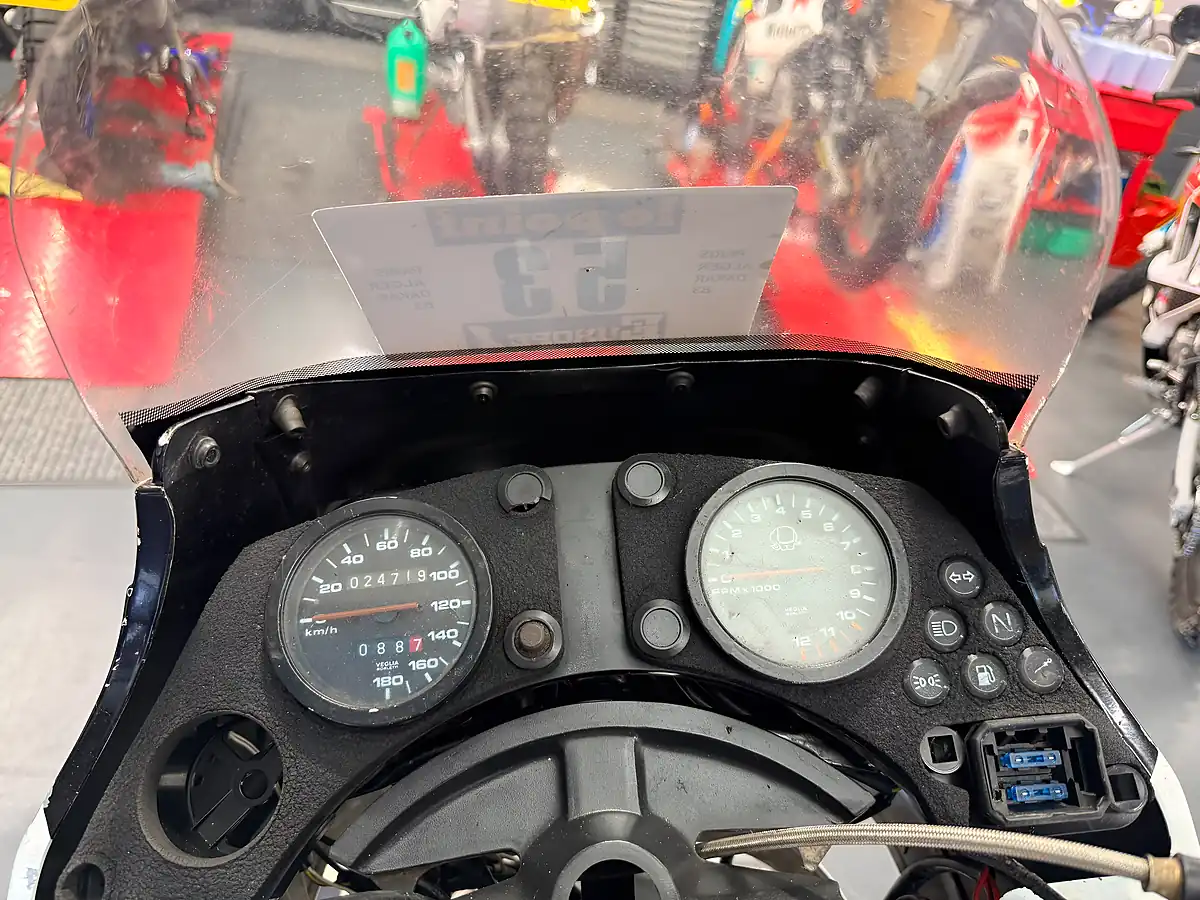 Used 1993 Cagiva Elefant Lucky Explorer - Interior and Exterior details 14