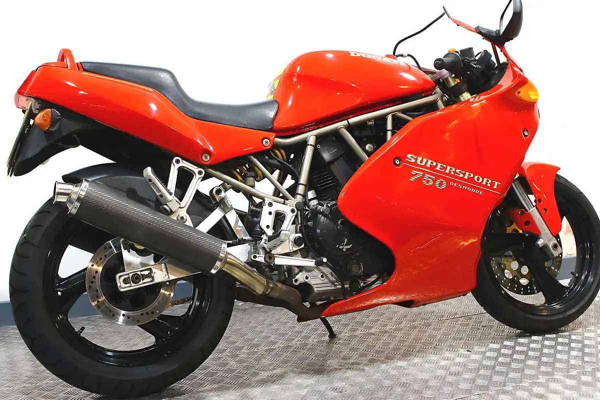 Used 1993 Ducati 750 Ss Red - Interior and Exterior details 3
