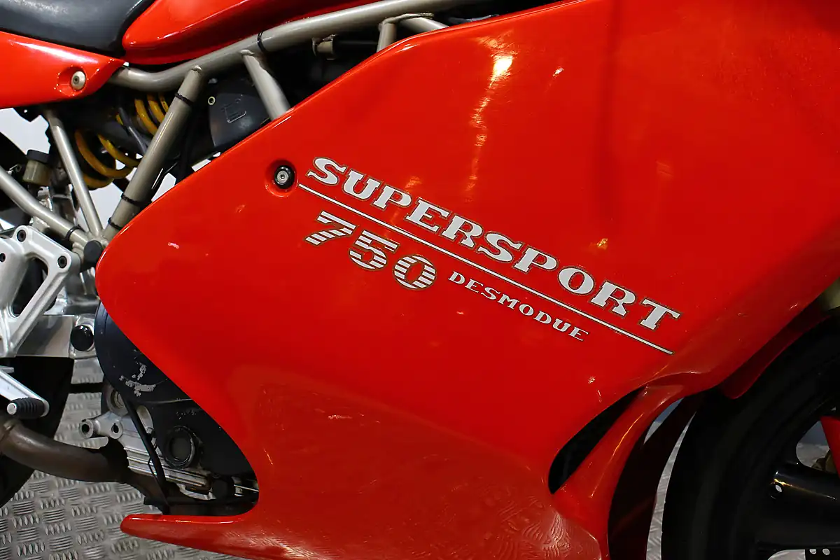 Used 1993 Ducati 750 Ss Red - Interior and Exterior details 6