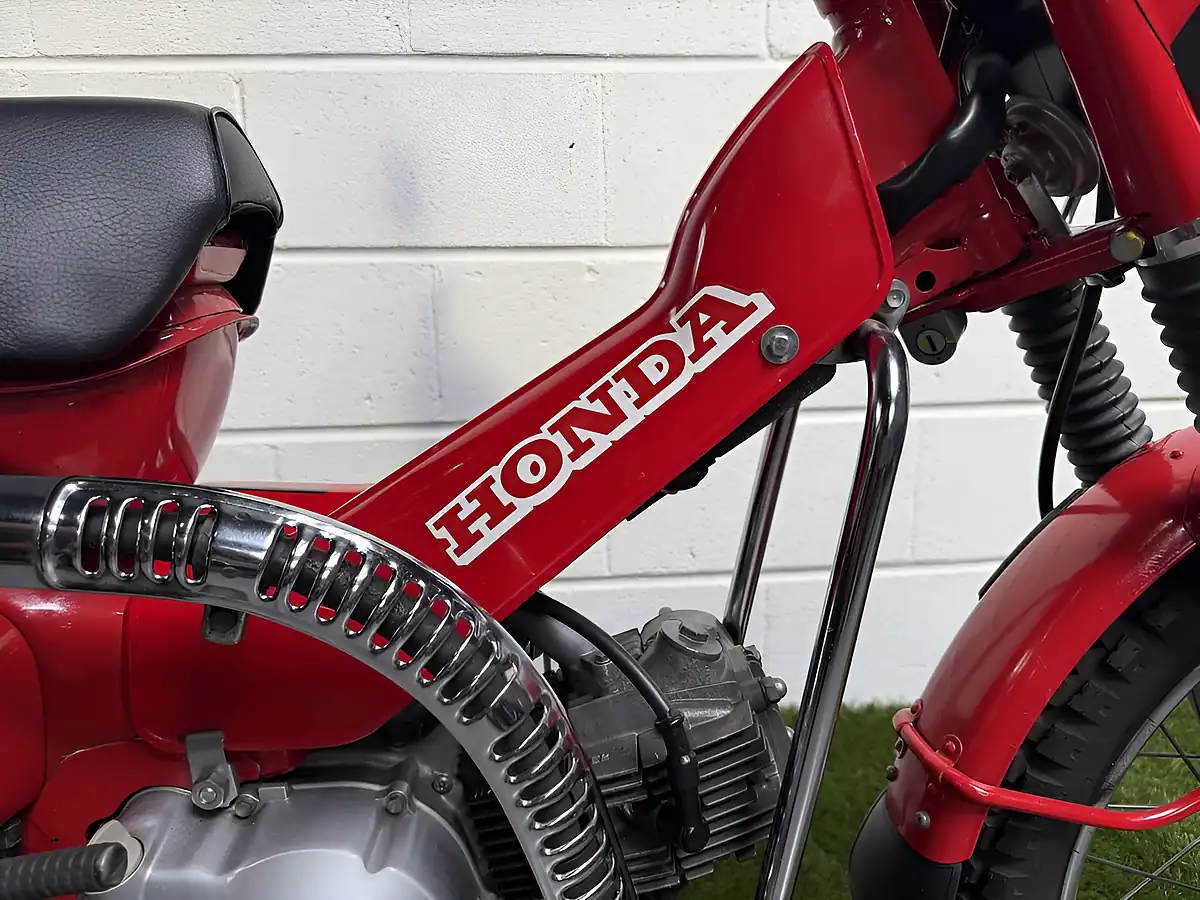 Used 1993 Honda ct110 Hunter Cub Red - Interior and Exterior details 13