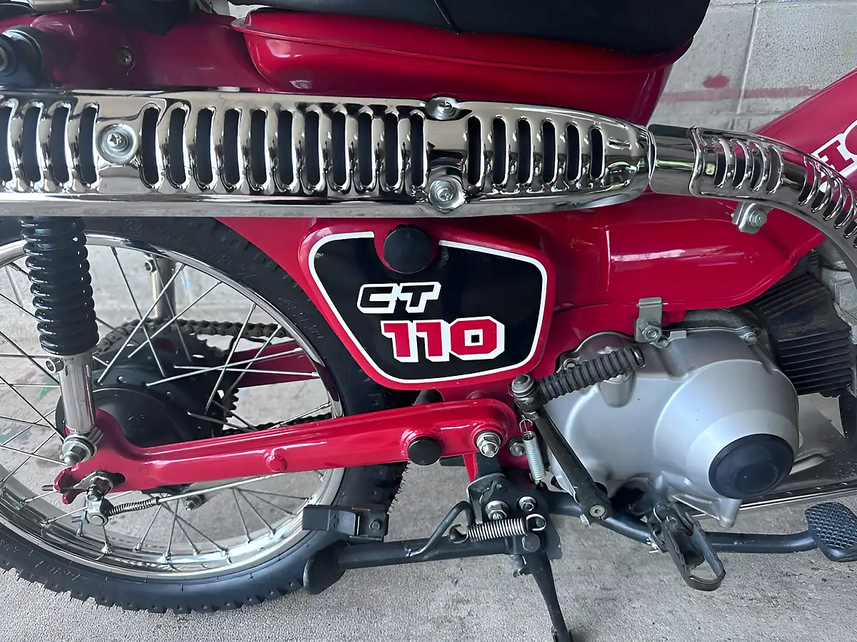 Used 1993 Honda CT110 Red - Interior and Exterior details 11