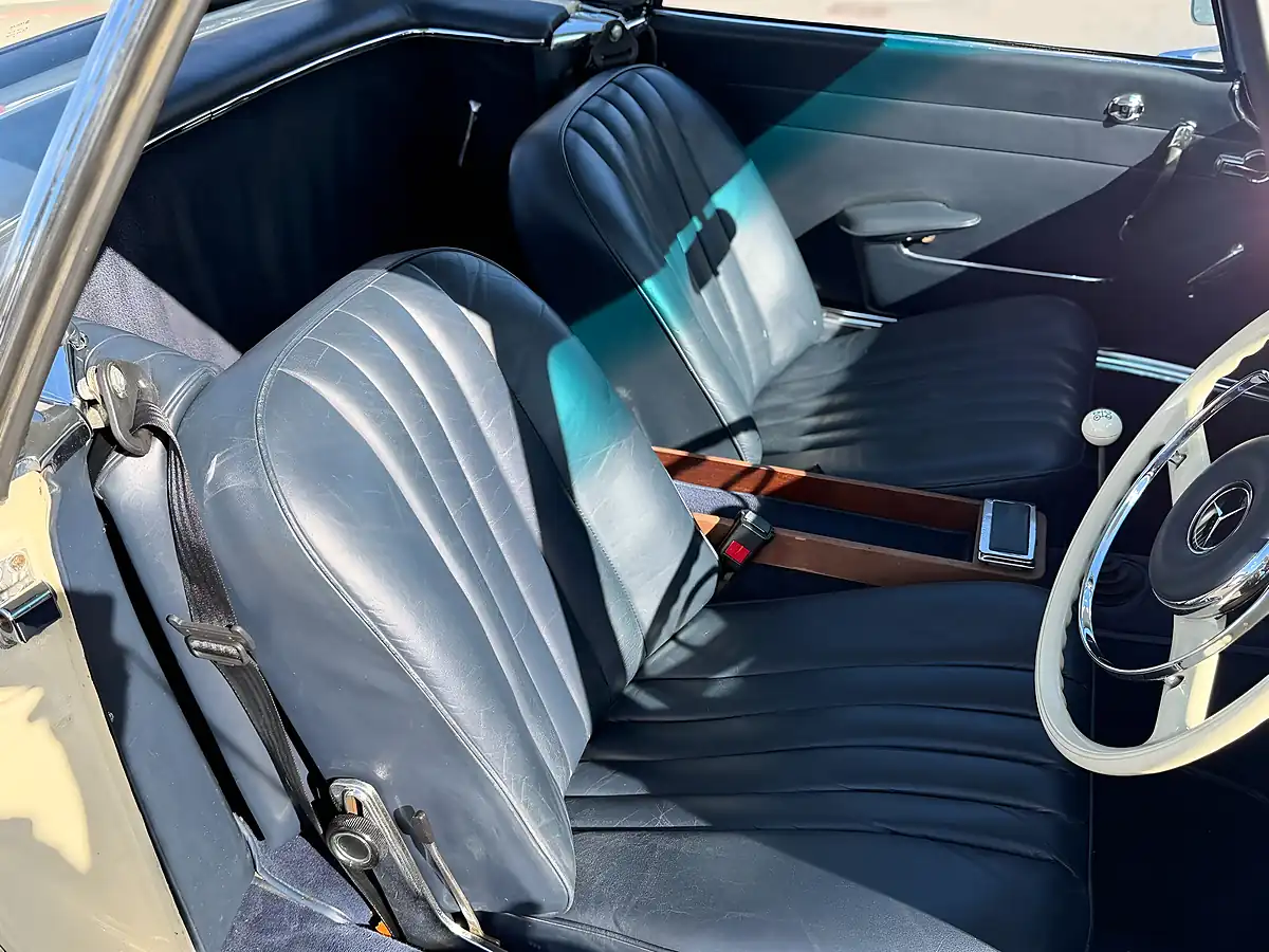 Used 1993 Mercedes 230 Sl - Interior and Exterior details 12