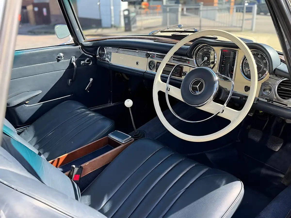 Used 1993 Mercedes 230 Sl - Interior and Exterior details 13