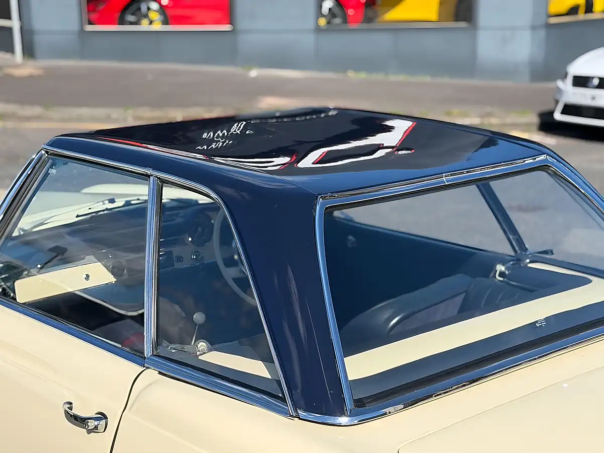 Used 1993 Mercedes 230 Sl - Interior and Exterior details 16