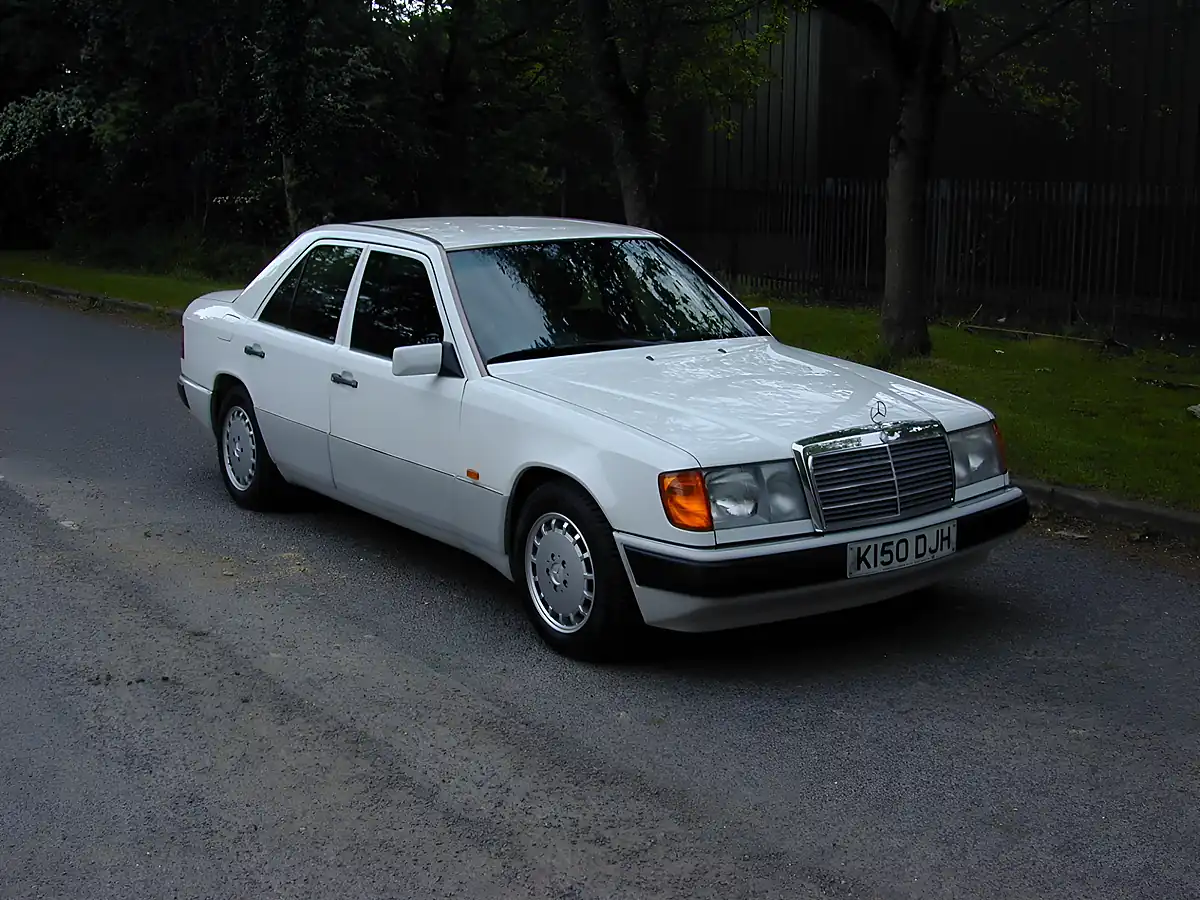 Used 1993 Mercedes-Benz 200 W124 White - Front View