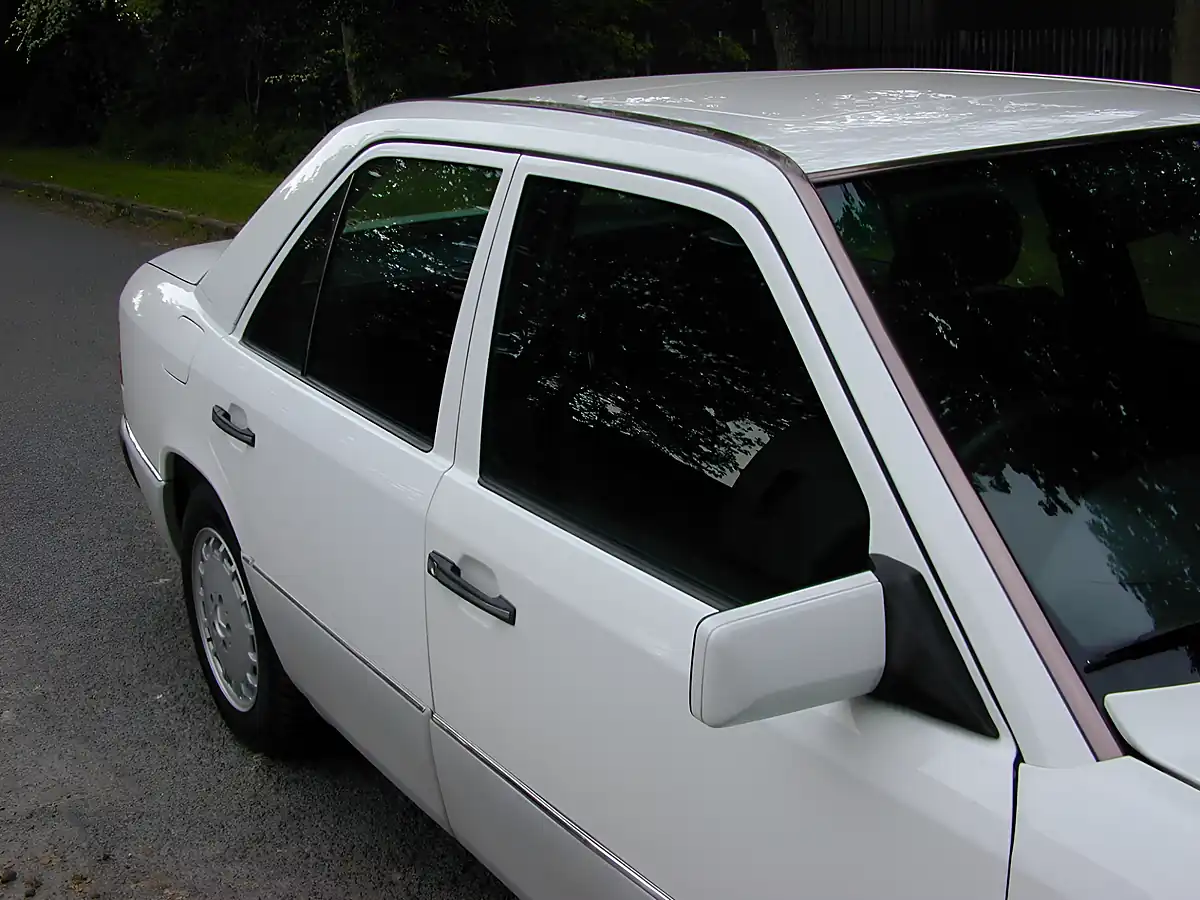Used 1993 Mercedes-Benz 200 W124 White - Interior and Exterior details 10