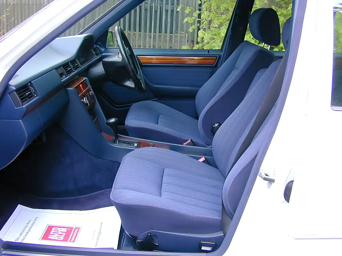 Used 1993 Mercedes-Benz 200 W124 White - Interior and Exterior details 15