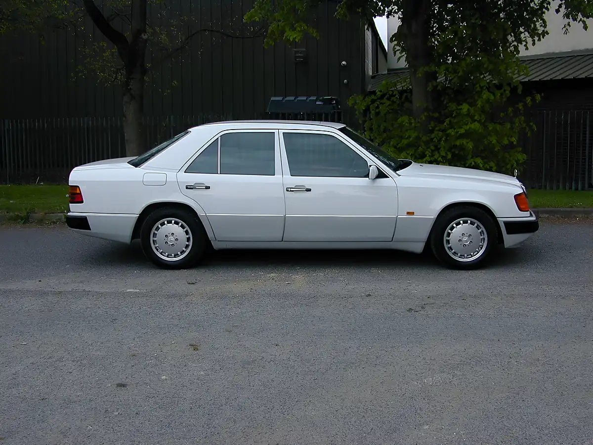 Used 1993 Mercedes-Benz 200 W124 White - Interior and Exterior details 2