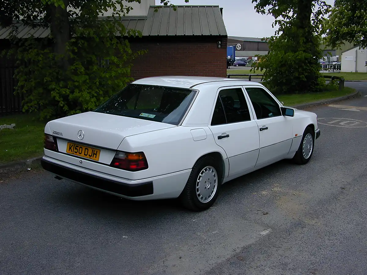 Used 1993 Mercedes-Benz 200 W124 White - Interior and Exterior details 3