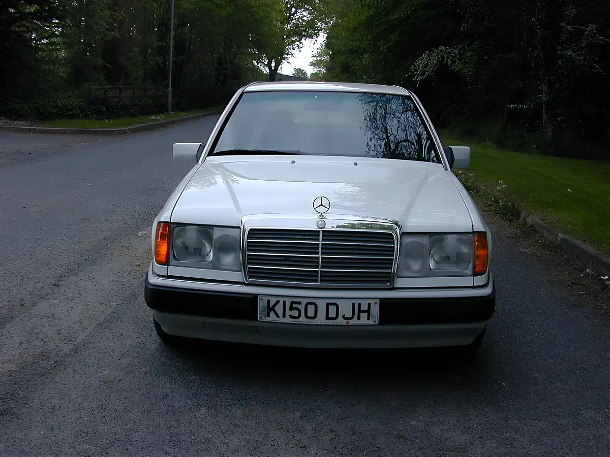 Used 1993 Mercedes-Benz 200 W124 White - Interior and Exterior details 4