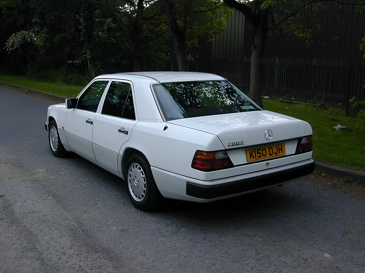 Used 1993 Mercedes-Benz 200 W124 White - Interior and Exterior details 6