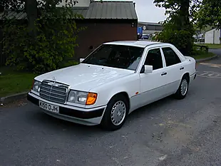 Used 1993 Mercedes-Benz 200 W124 White - Interior and Exterior details 8