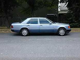 Used 1993 Mercedes-Benz 220 W124 Silver Blue Metallic - Interior and Exterior details 2