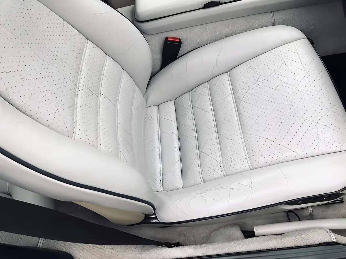 Used 1993 Porsche 968 Coupe Blue - Interior and Exterior details 10