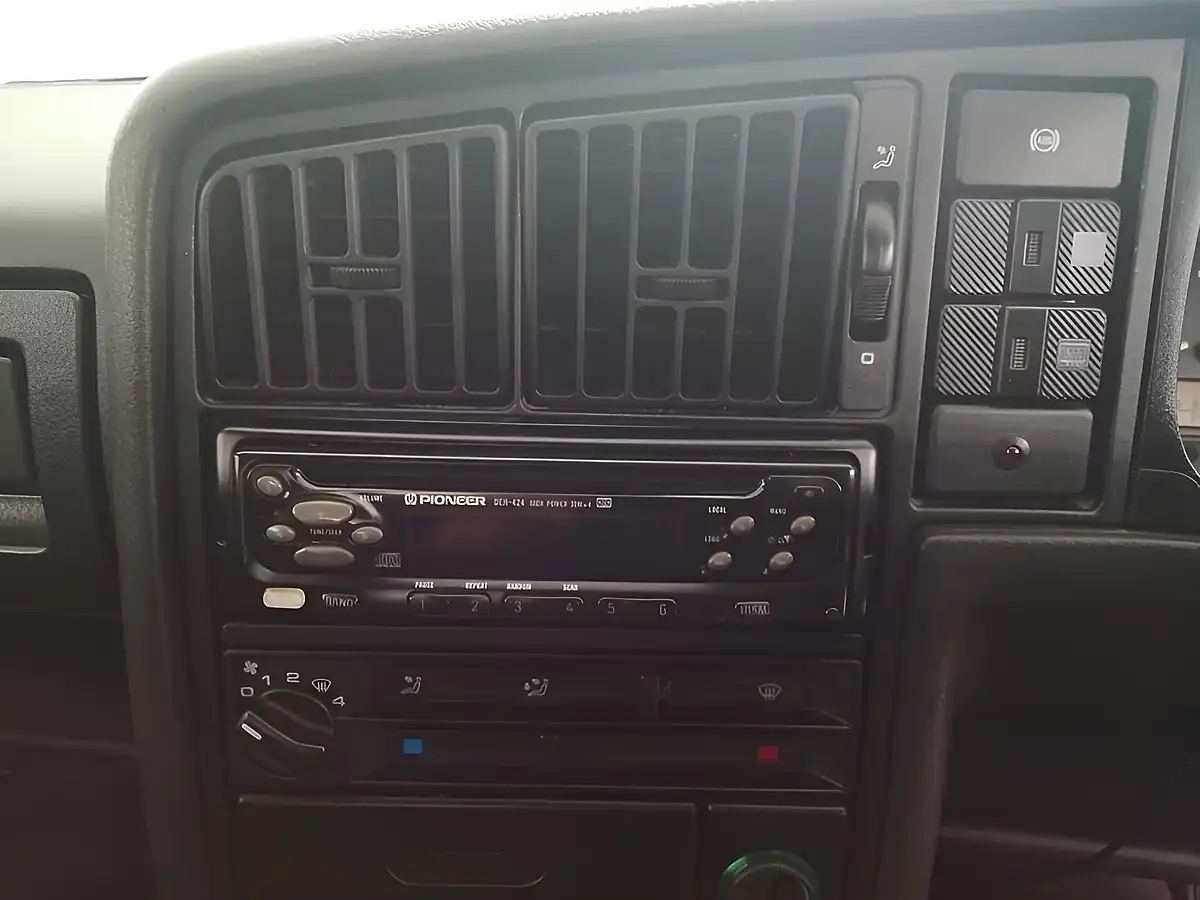 Used 1993 Volkswagen Corrado Silver - Interior and Exterior details 11