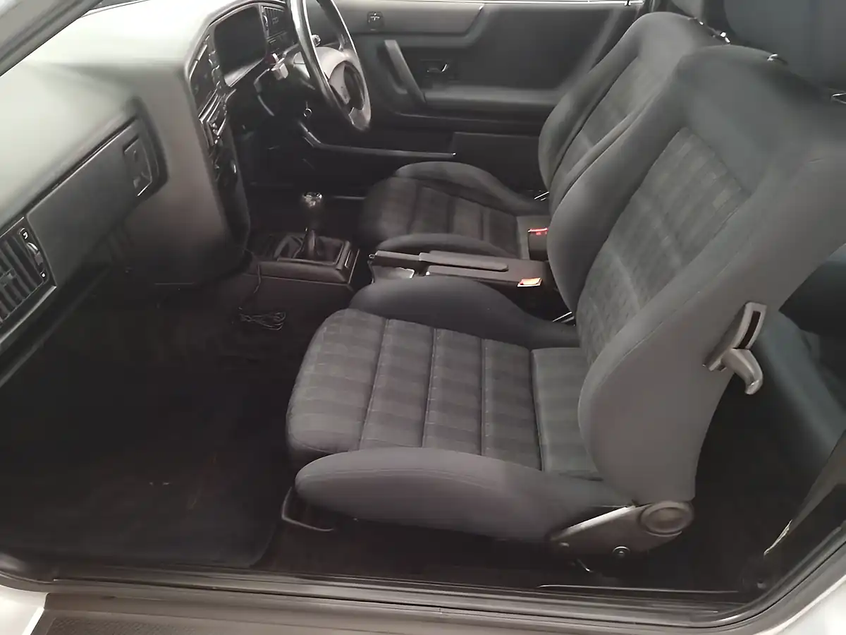 Used 1993 Volkswagen Corrado Silver - Interior and Exterior details 8