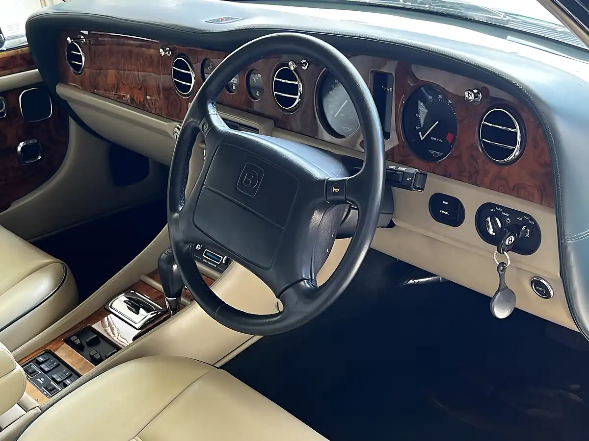 Used 1994 Bentley Turbo R Green - Interior and Exterior details 17