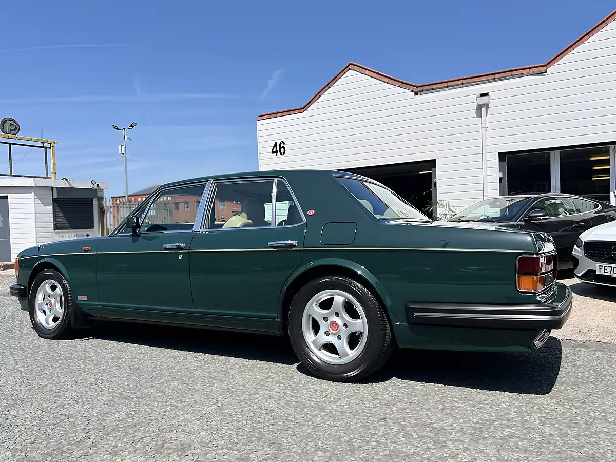 Used 1994 Bentley Turbo R Green - Interior and Exterior details 9
