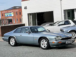 Used 1994 Jaguar XJS Blue - Interior and Exterior details 10