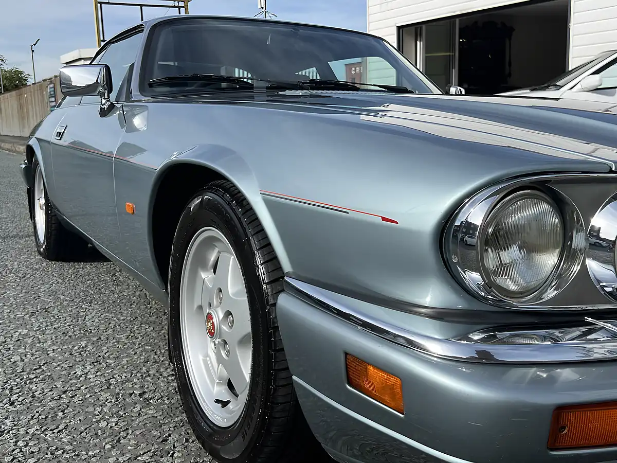 Used 1994 Jaguar XJS Blue - Interior and Exterior details 18