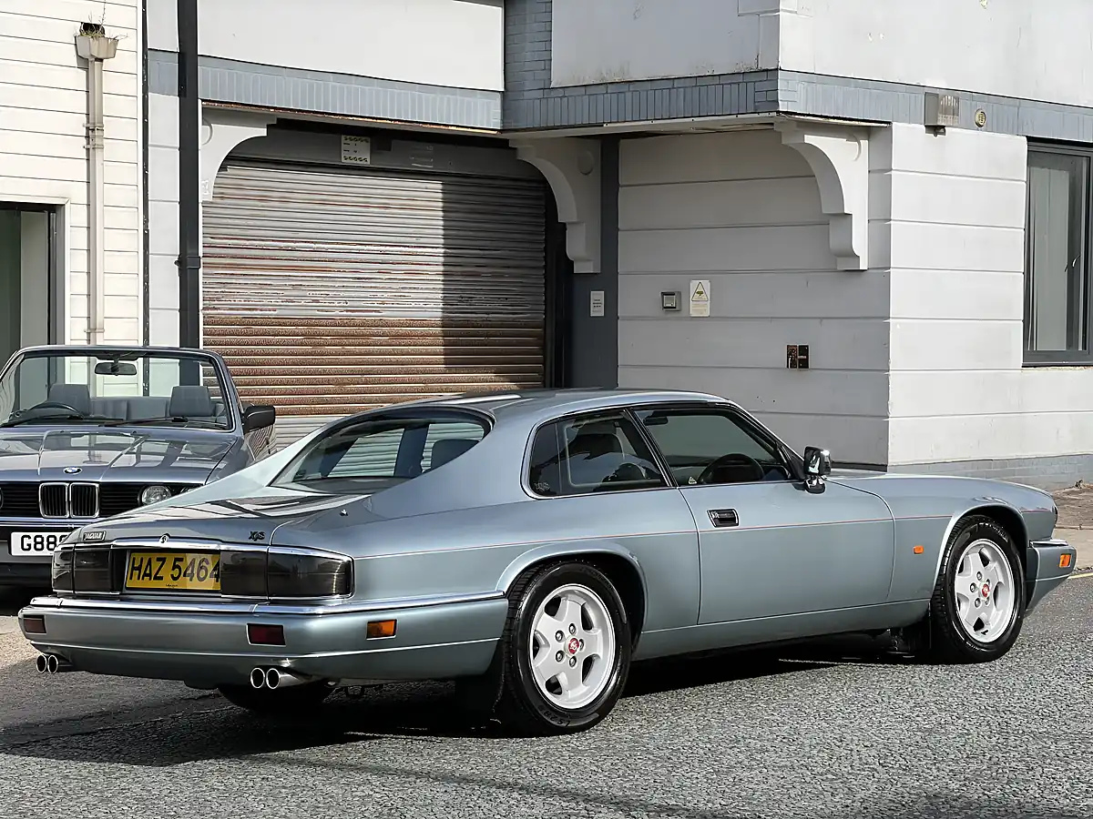 Used 1994 Jaguar XJS Blue - Interior and Exterior details 8