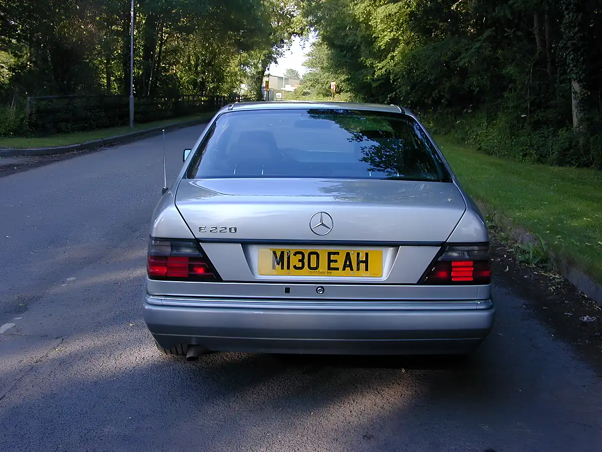 Used 1994 Mercedes-Benz 220 Coupe Silver - Interior and Exterior details 5