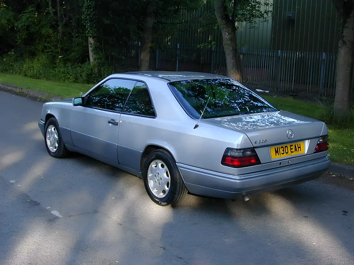 Used 1994 Mercedes-Benz 220 Coupe Silver - Interior and Exterior details 6