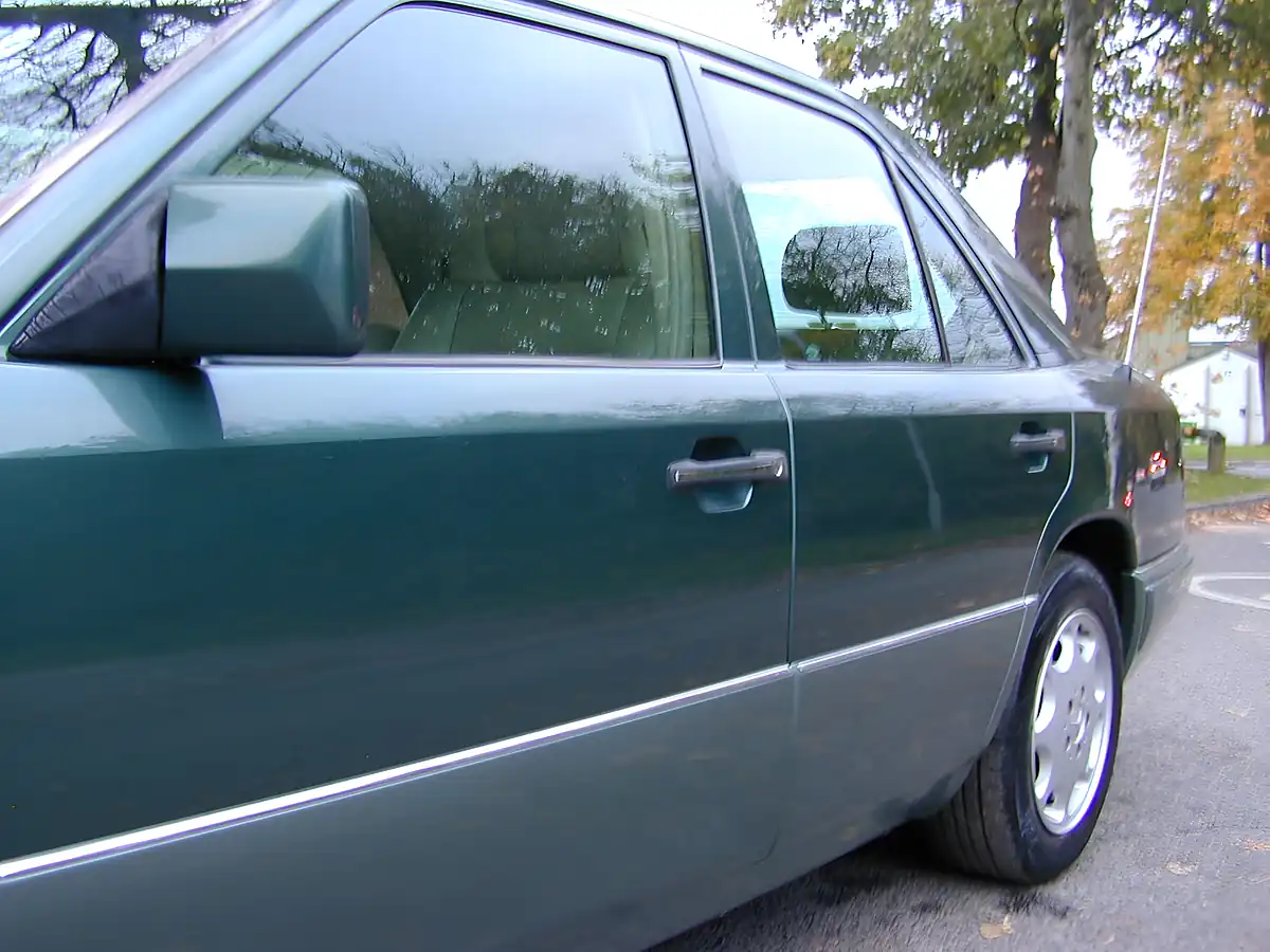 Used 1994 Mercedes-Benz 280 Facelift Green - Interior and Exterior details 17
