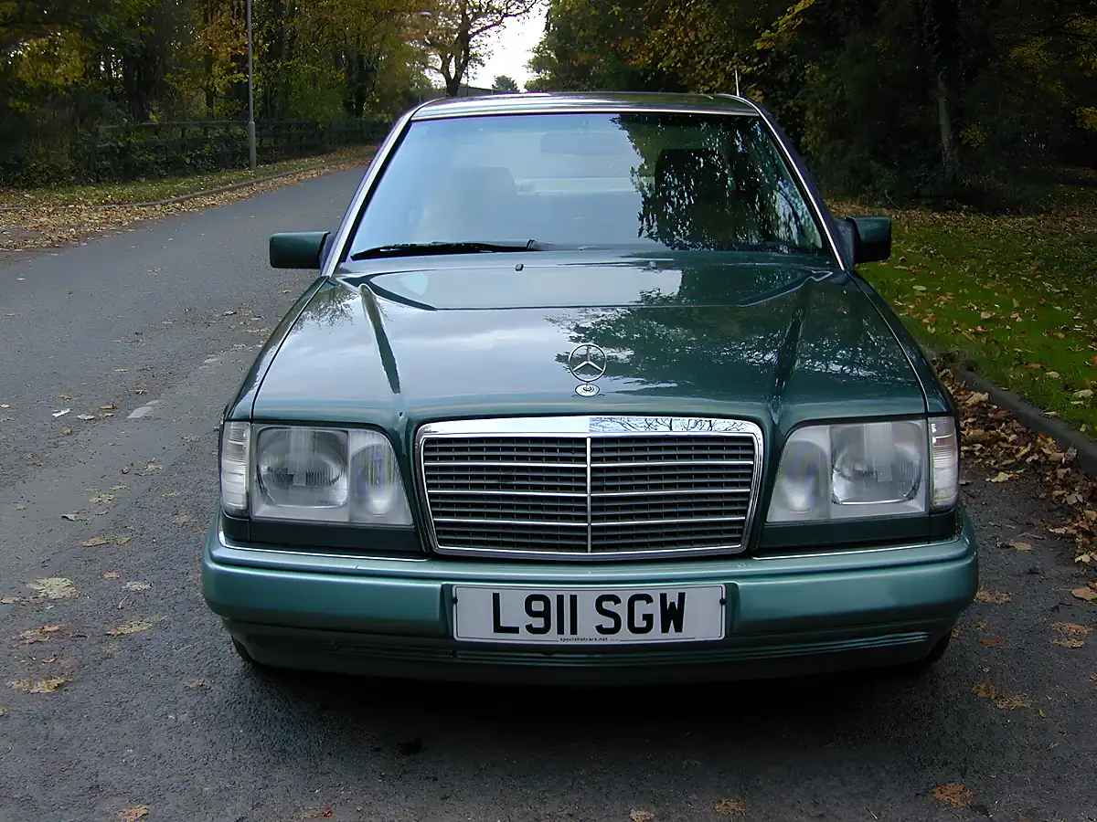 Used 1994 Mercedes-Benz 280 Facelift Green - Interior and Exterior details 4