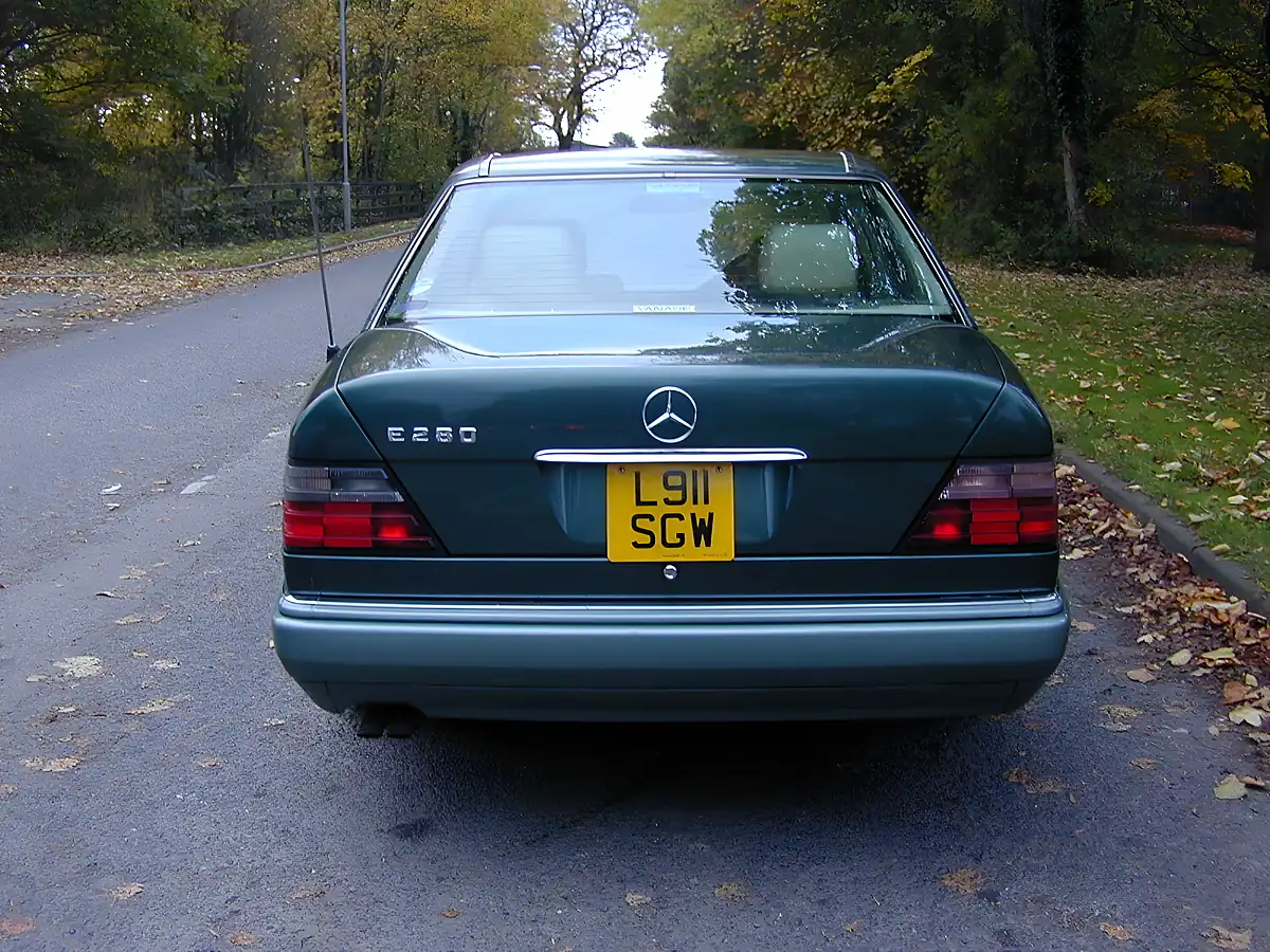 Used 1994 Mercedes-Benz 280 Facelift Green - Interior and Exterior details 5