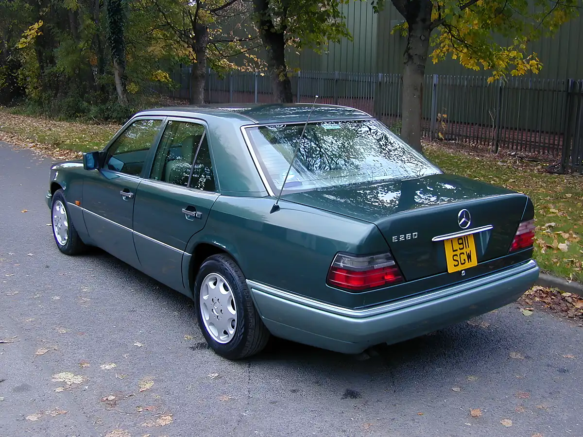 Used 1994 Mercedes-Benz 280 Facelift Green - Interior and Exterior details 6