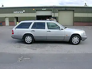 Used 1994 Mercedes-Benz 320 W124 Estate 7-Seater Silver - Interior and Exterior details 2