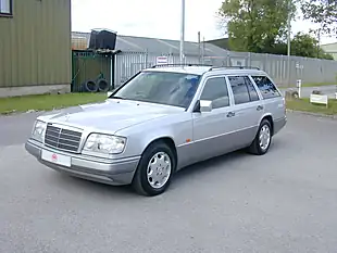 Used 1994 Mercedes-Benz 320 W124 Estate 7-Seater Silver - Interior and Exterior details 7
