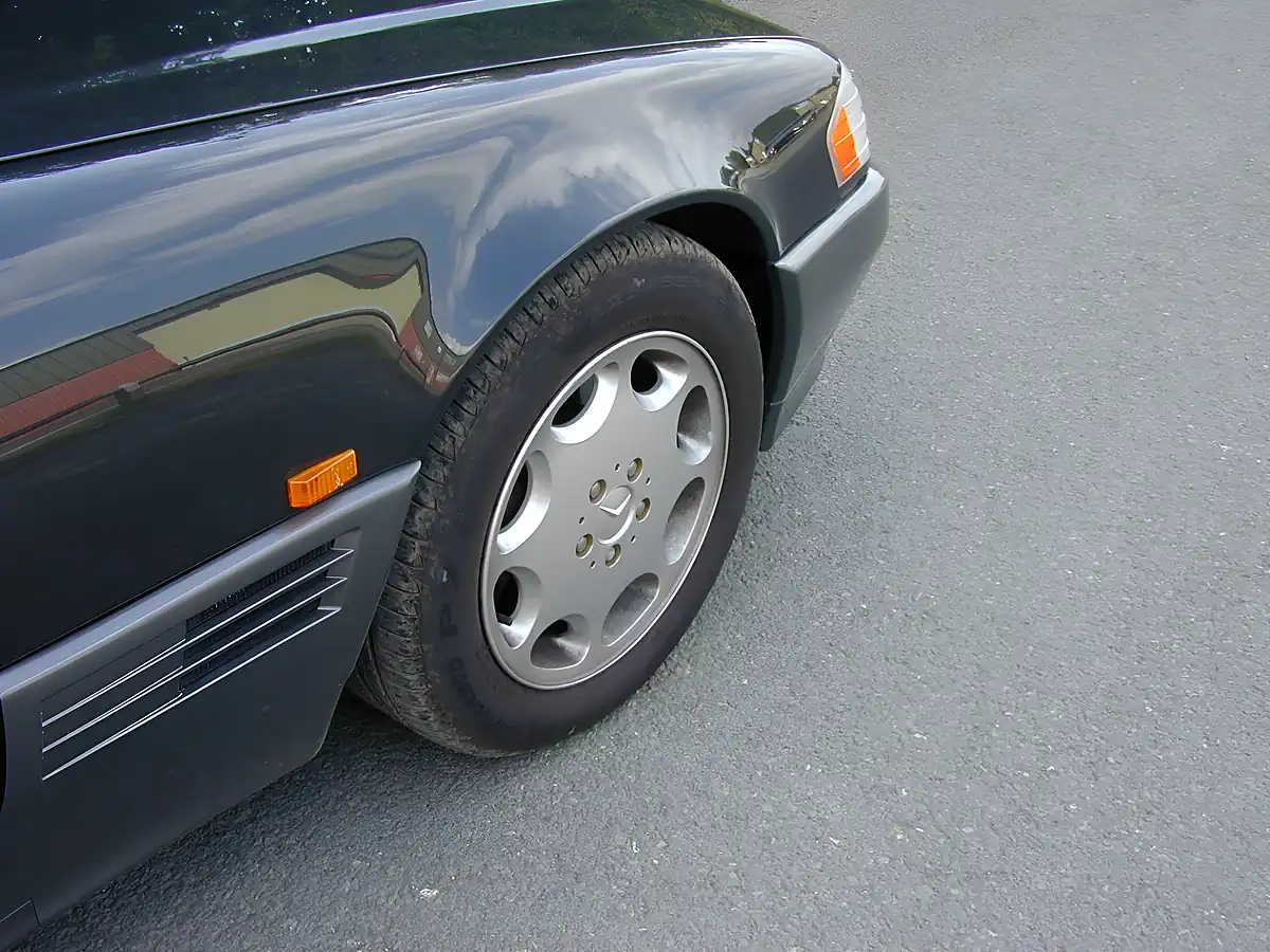 Used 1994 Mercedes-Benz Sl R129 Sports Convertible Black - Interior and Exterior details 11